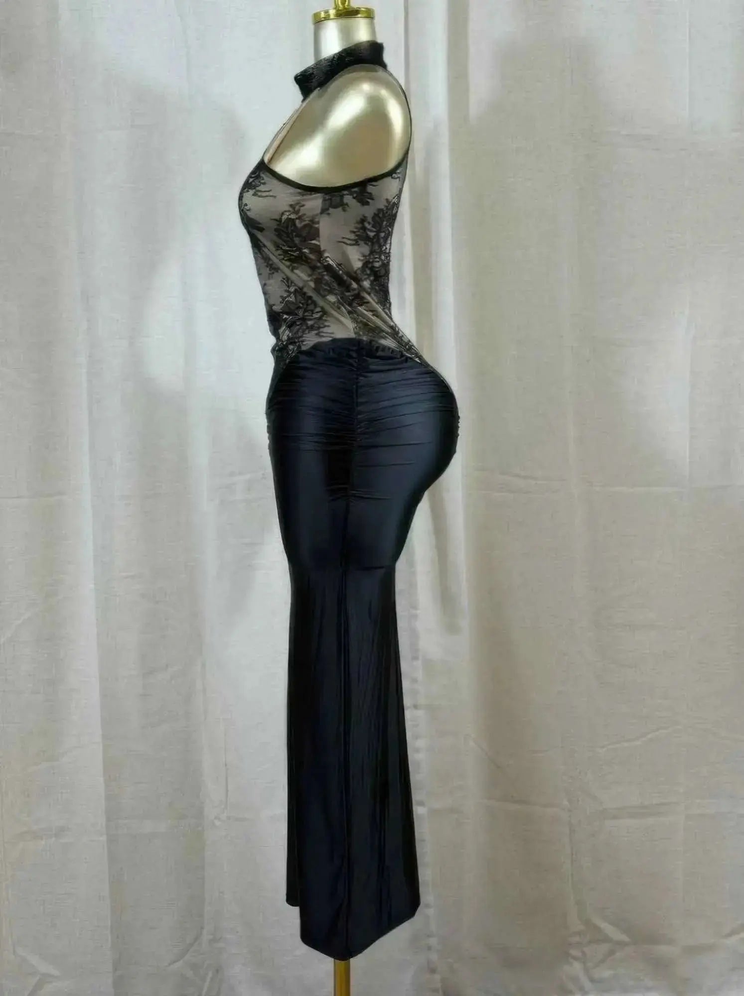 Crimson Lace Hourglass Dress - Mr Lou’s Place