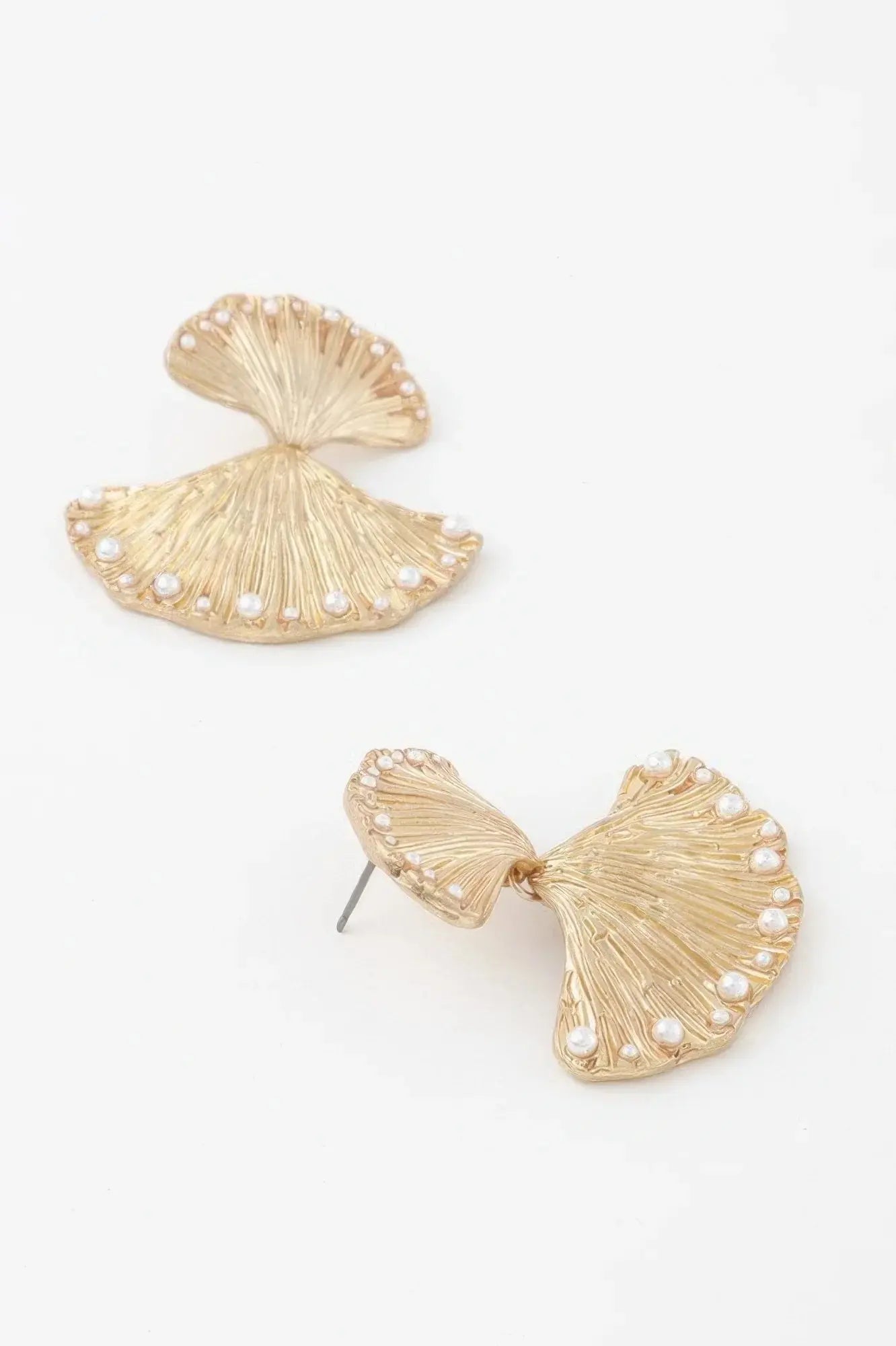 Double Pearl Clam Earrings - Mr Lou’s Place