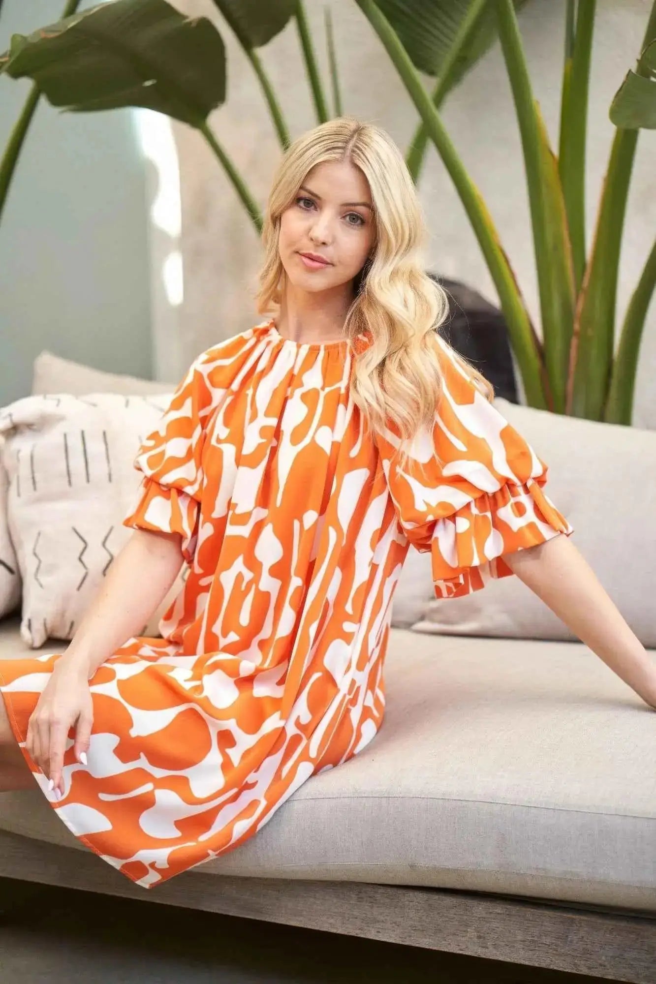 Geometric Print Loose Fit Mini Dress With Gathered Balloon Sleeves - Mr Lou’s Place