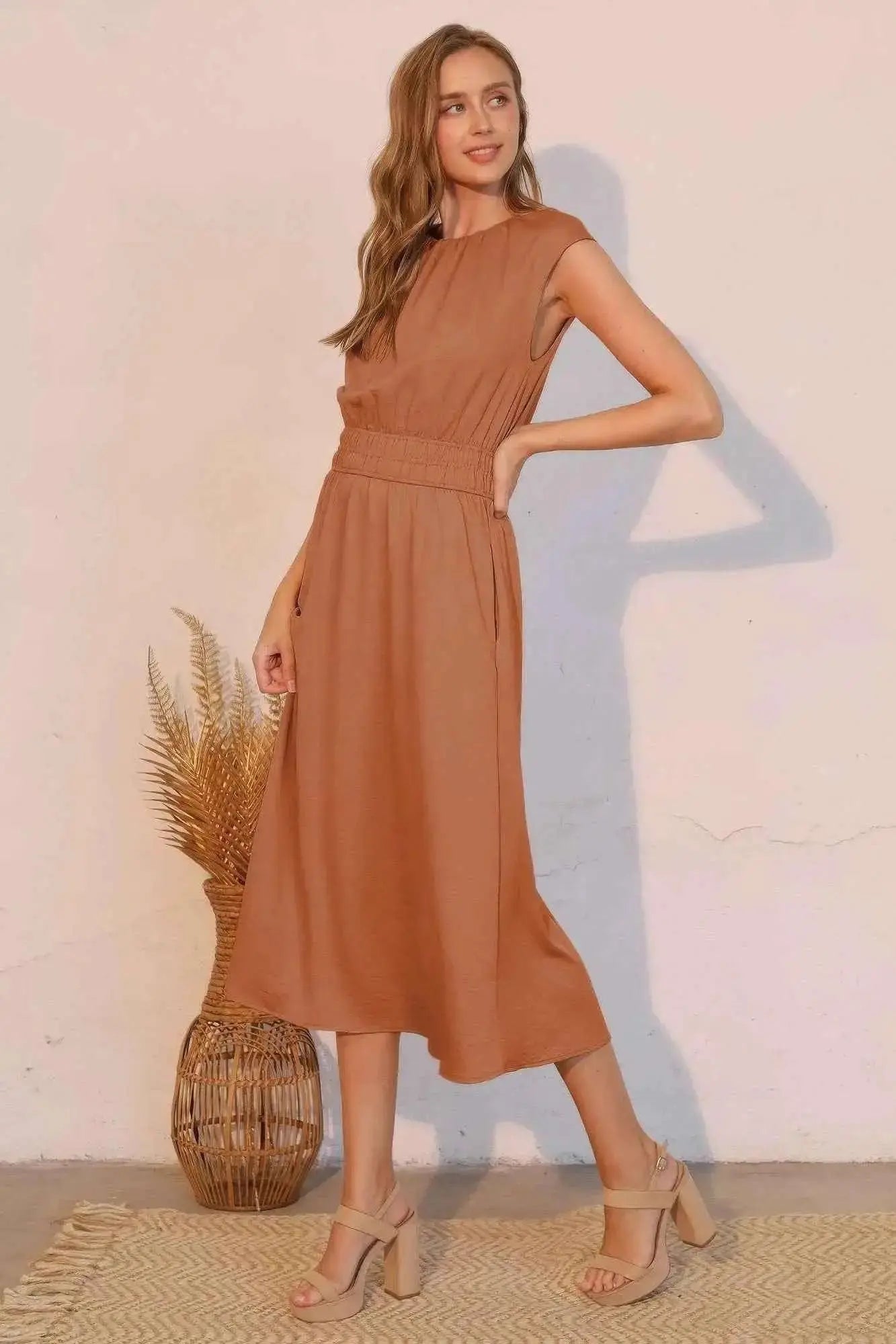 Matte Crepe Ruched Elastic Midi Dress - Mr Lou’s Place