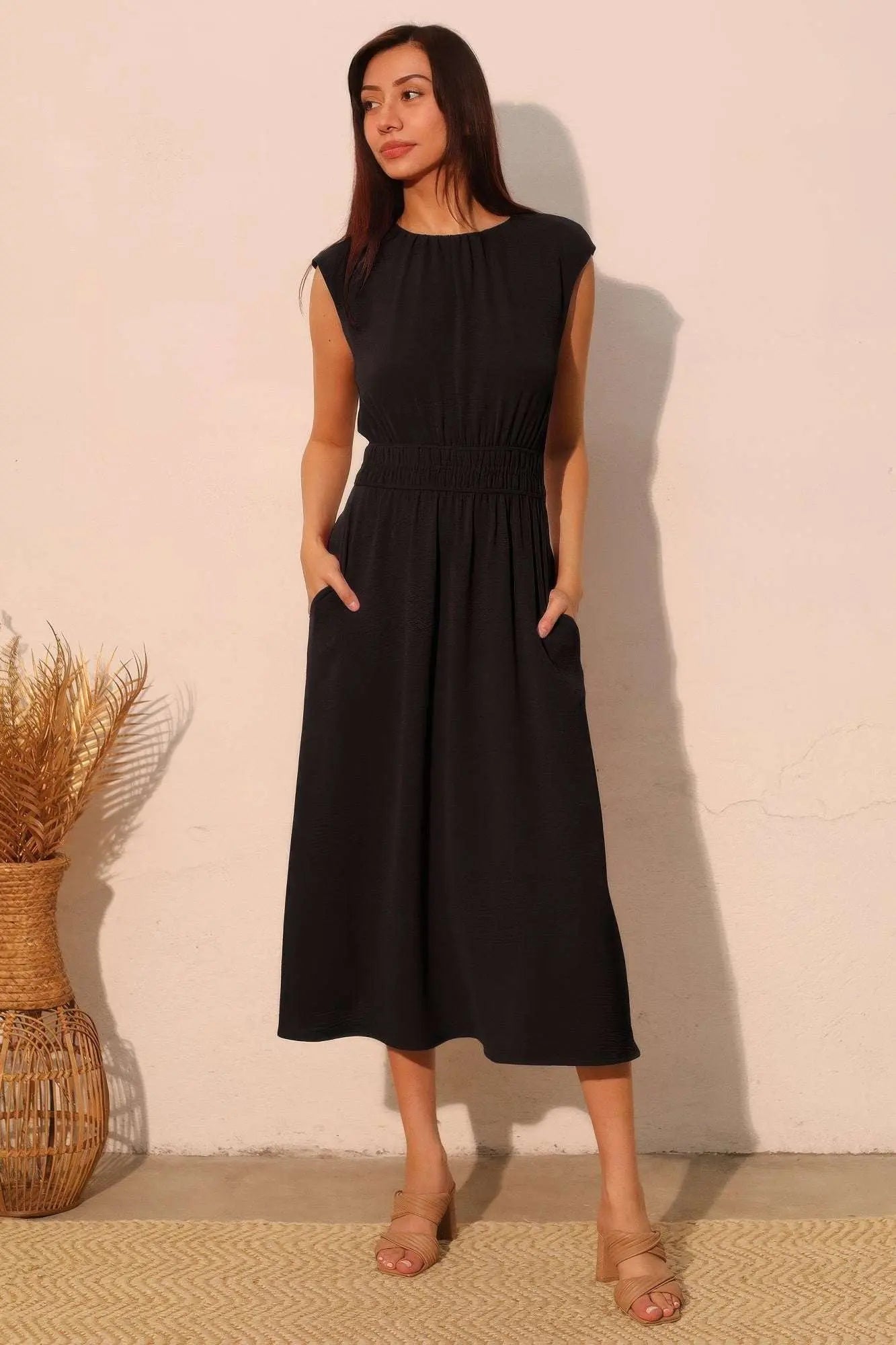 Matte Crepe Ruched Elastic Midi Dress - Mr Lou’s Place