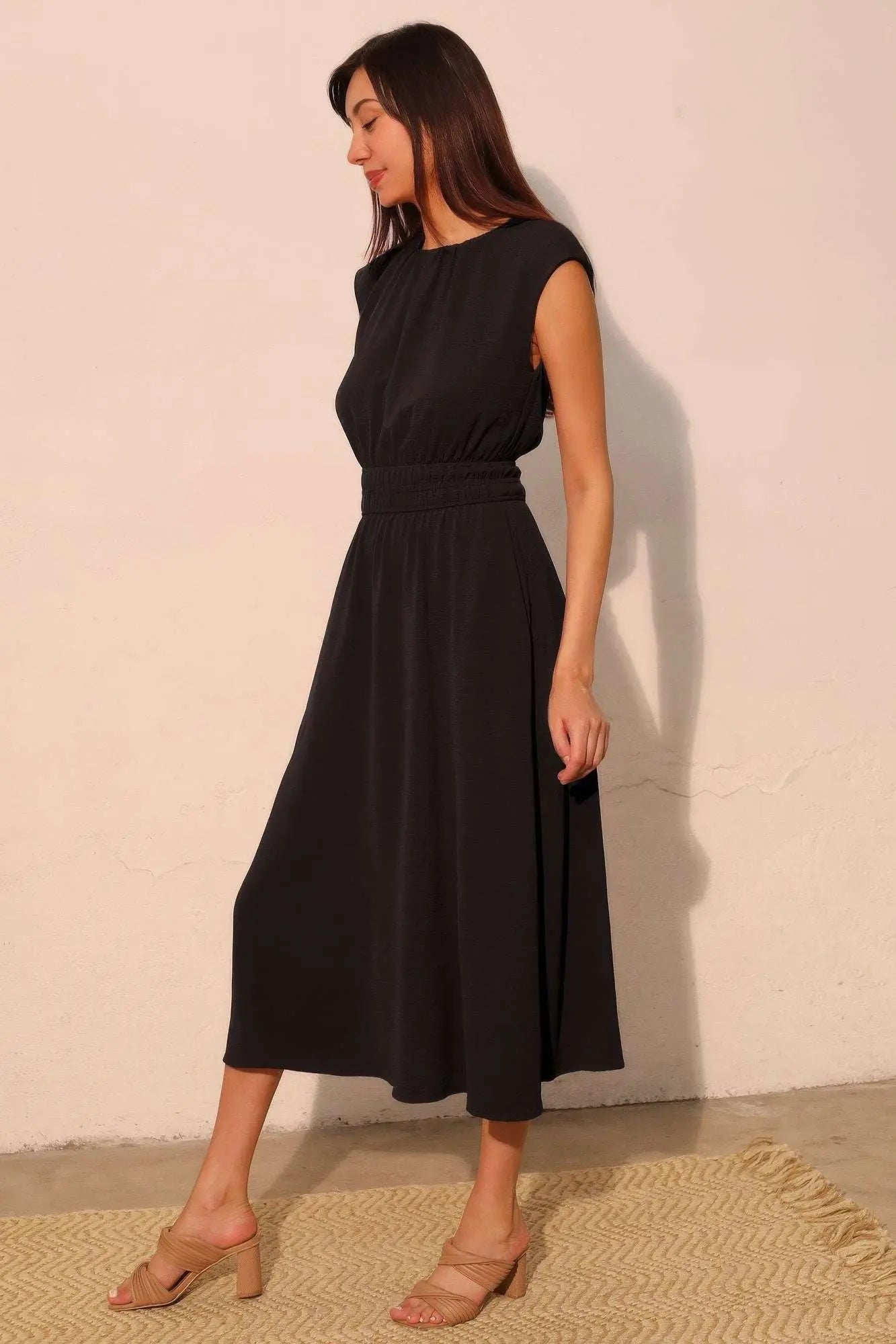 Matte Crepe Ruched Elastic Midi Dress - Mr Lou’s Place