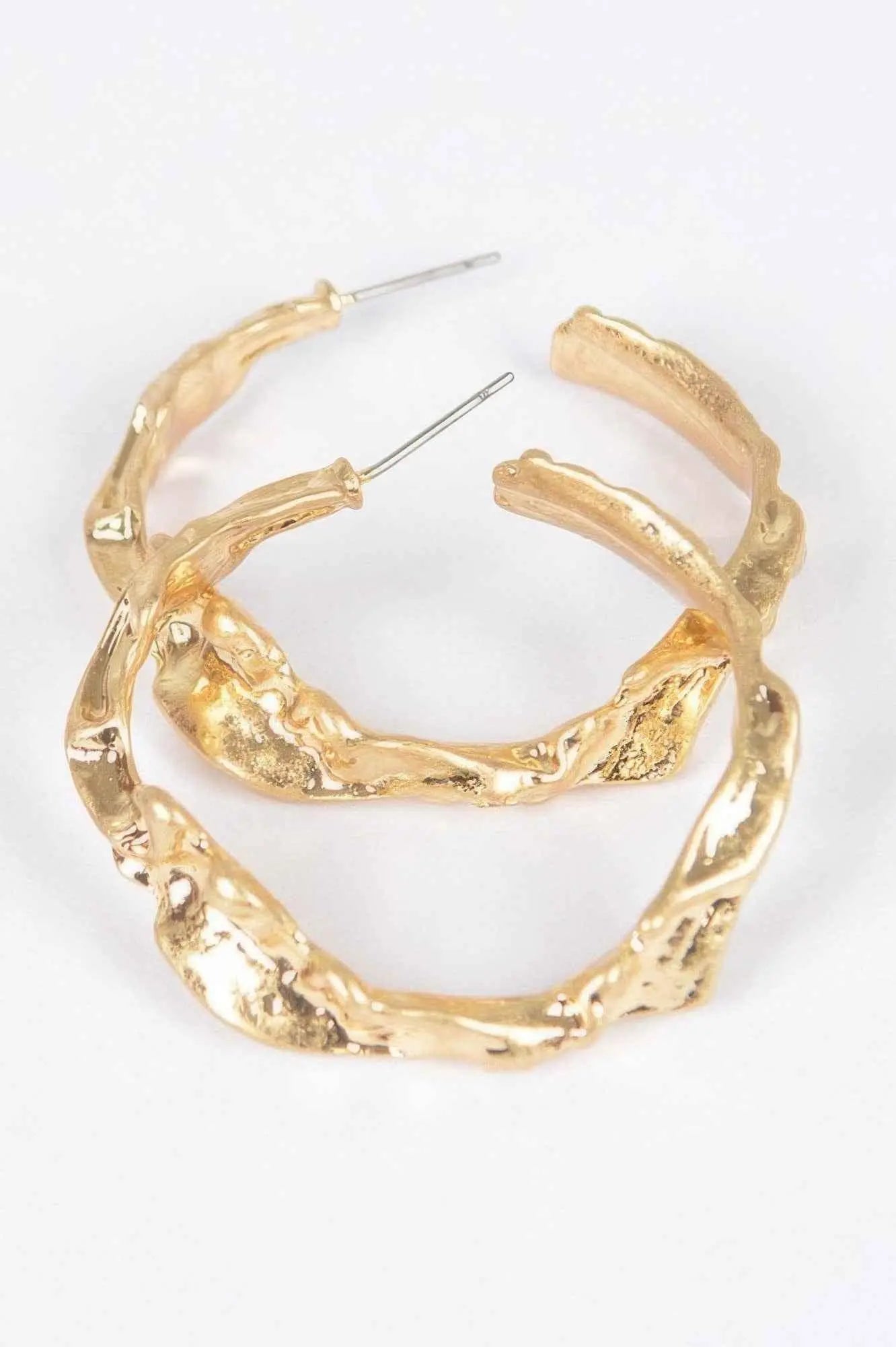 Metal Earring - Mr Lou’s Place