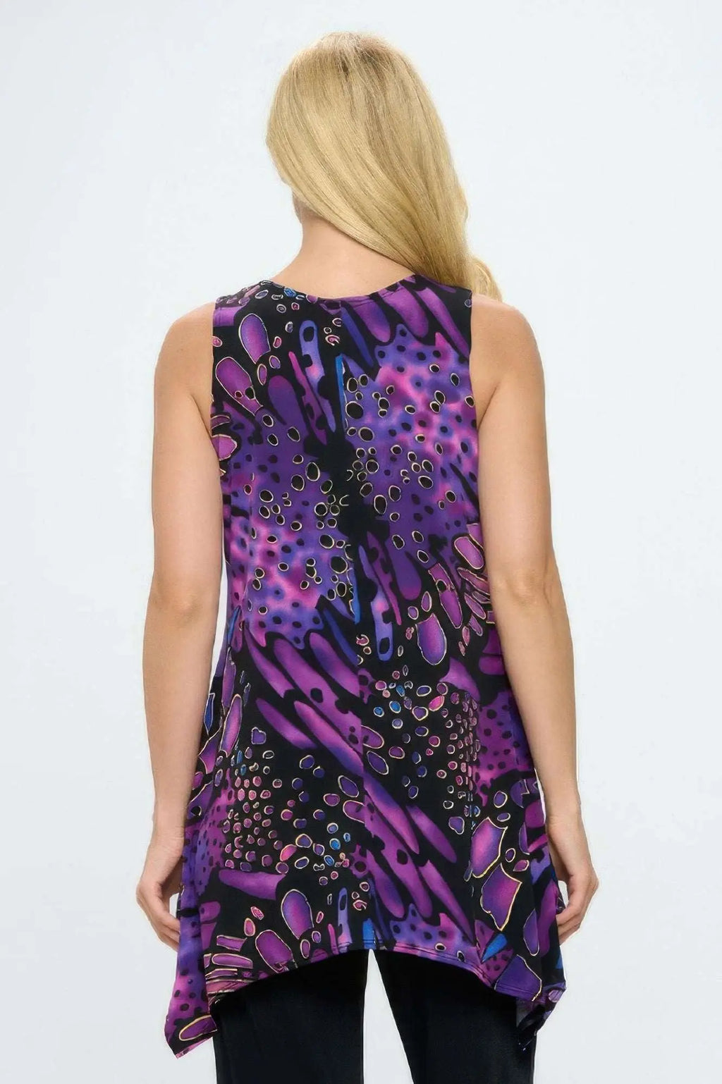 Plus Size Hit Shark Bite Hem Tank - Mr Lou’s Place