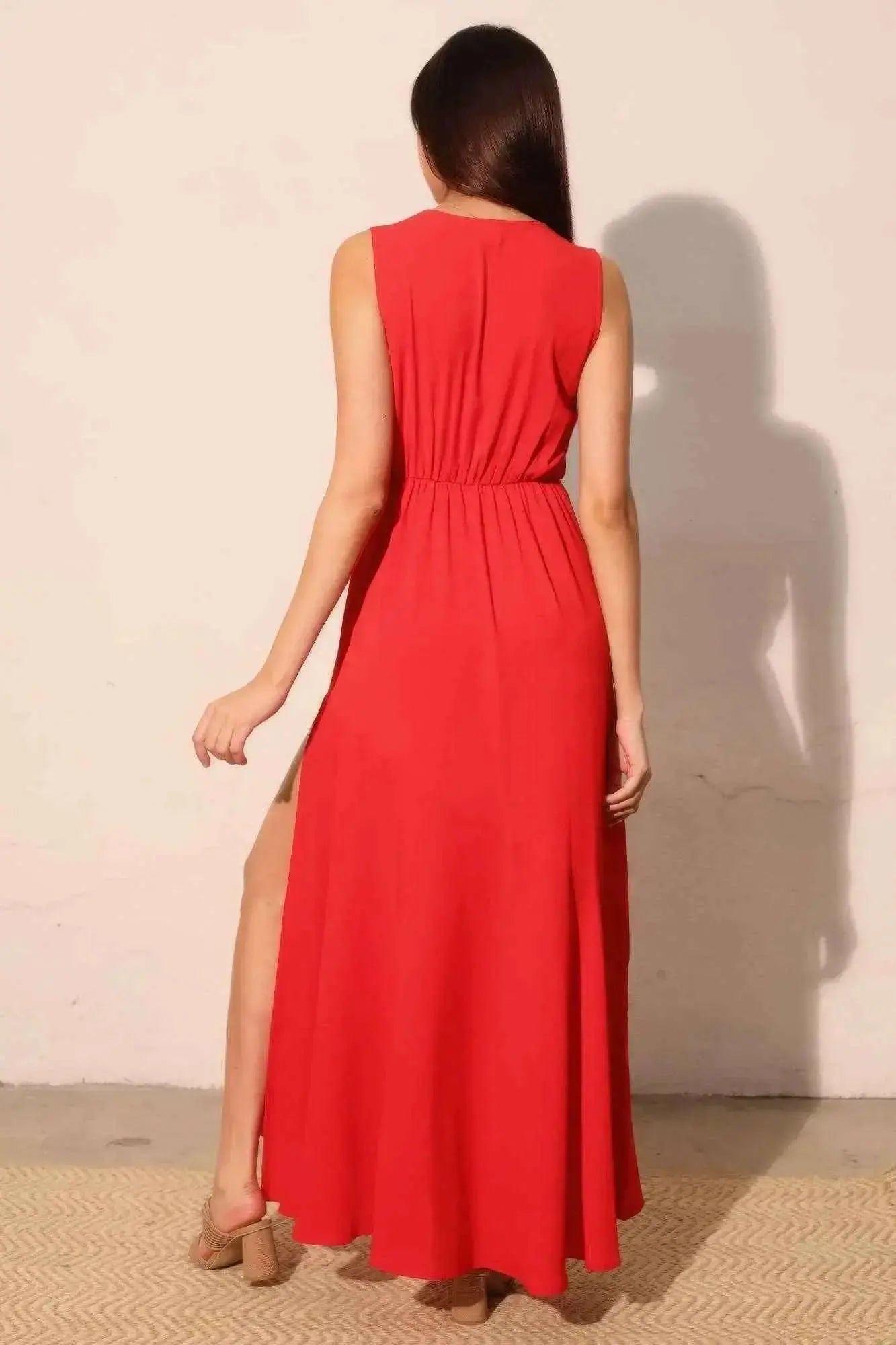 Textured Solid V-neck Maxi Dress - Mr Lou’s Place