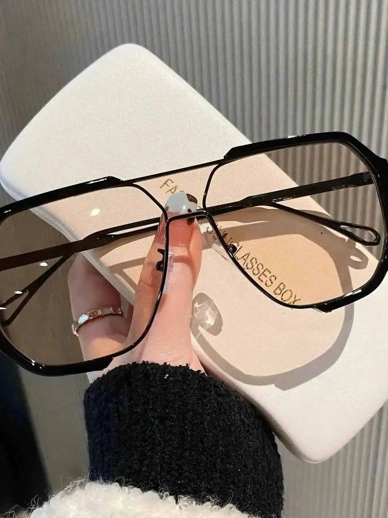 UV Protection Oversized Sunglasses - Mr Lou’s Place