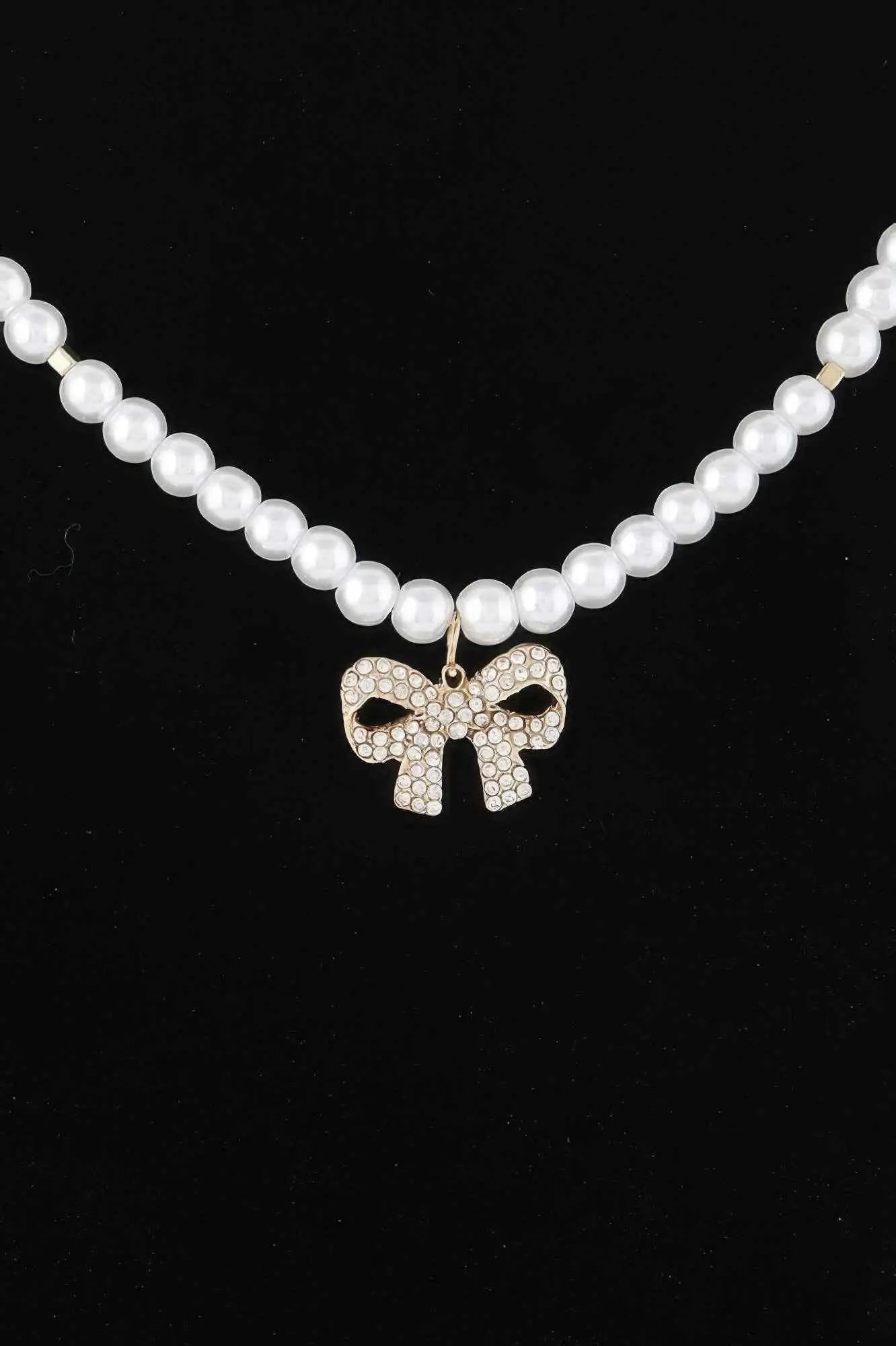 White Pearl Bow Necklace - Mr Lou’s Place
